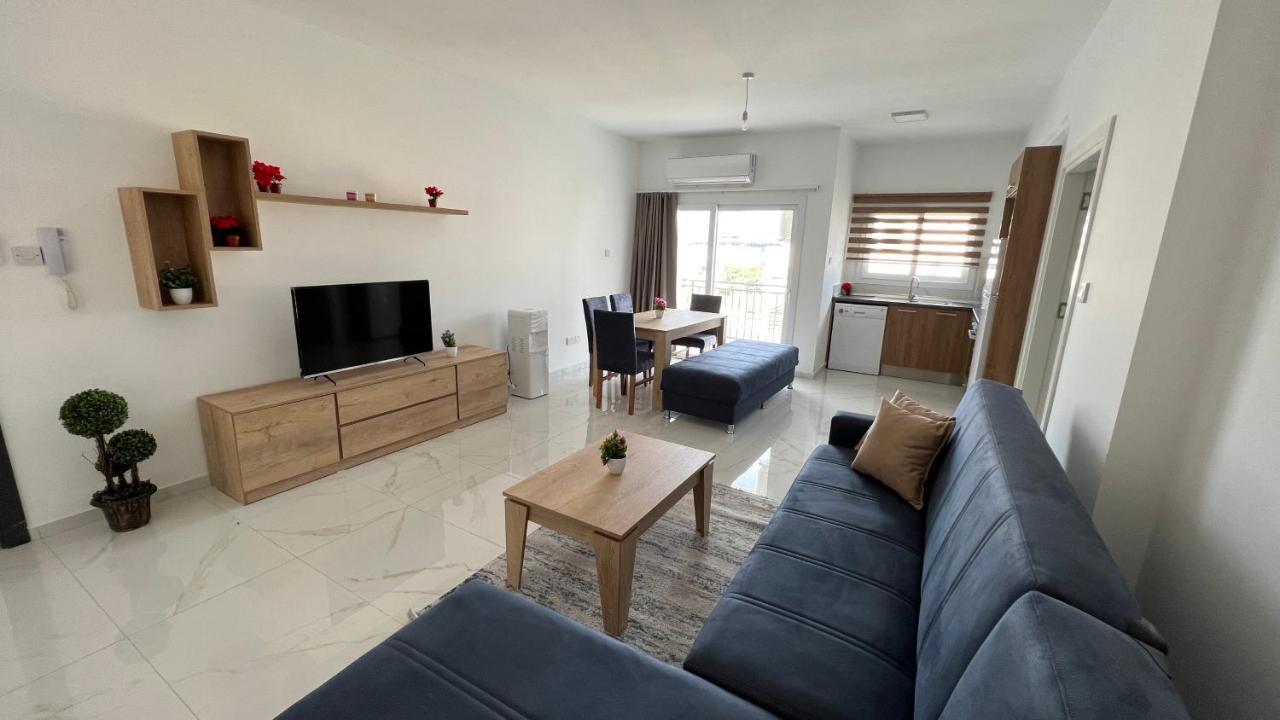 Tetris Apartment Spacious Comfortable 니코시아 외부 사진