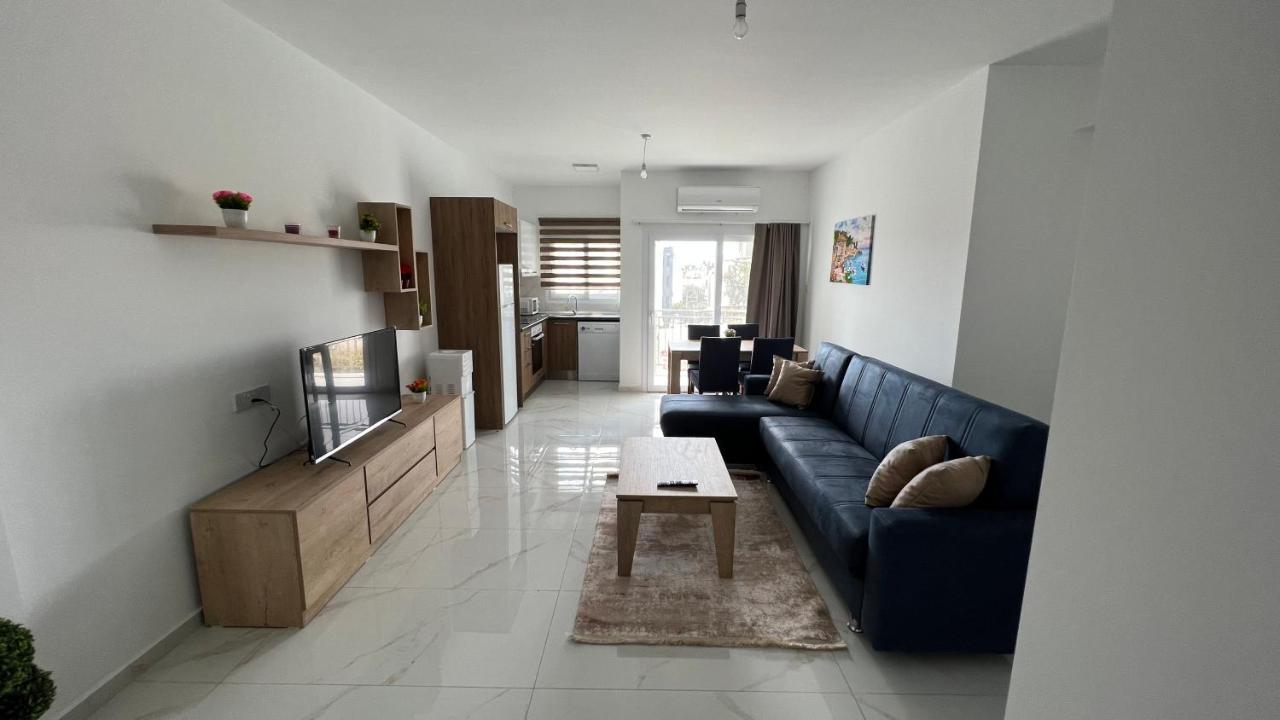 Tetris Apartment Spacious Comfortable 니코시아 외부 사진