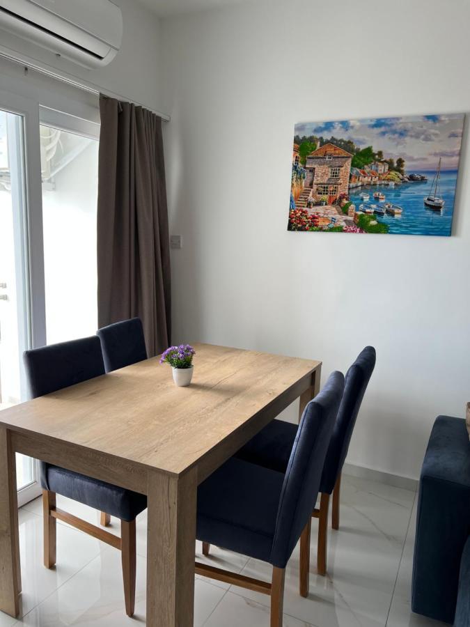 Tetris Apartment Spacious Comfortable 니코시아 외부 사진