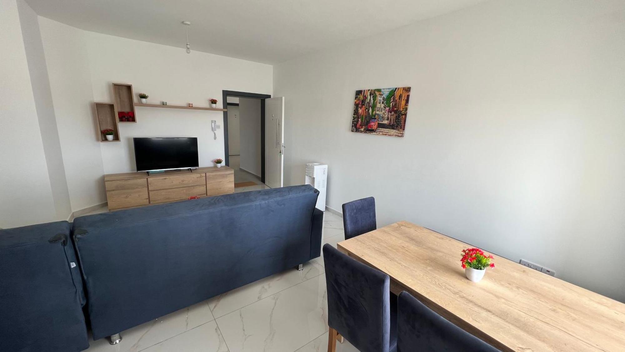 Tetris Apartment Spacious Comfortable 니코시아 객실 사진